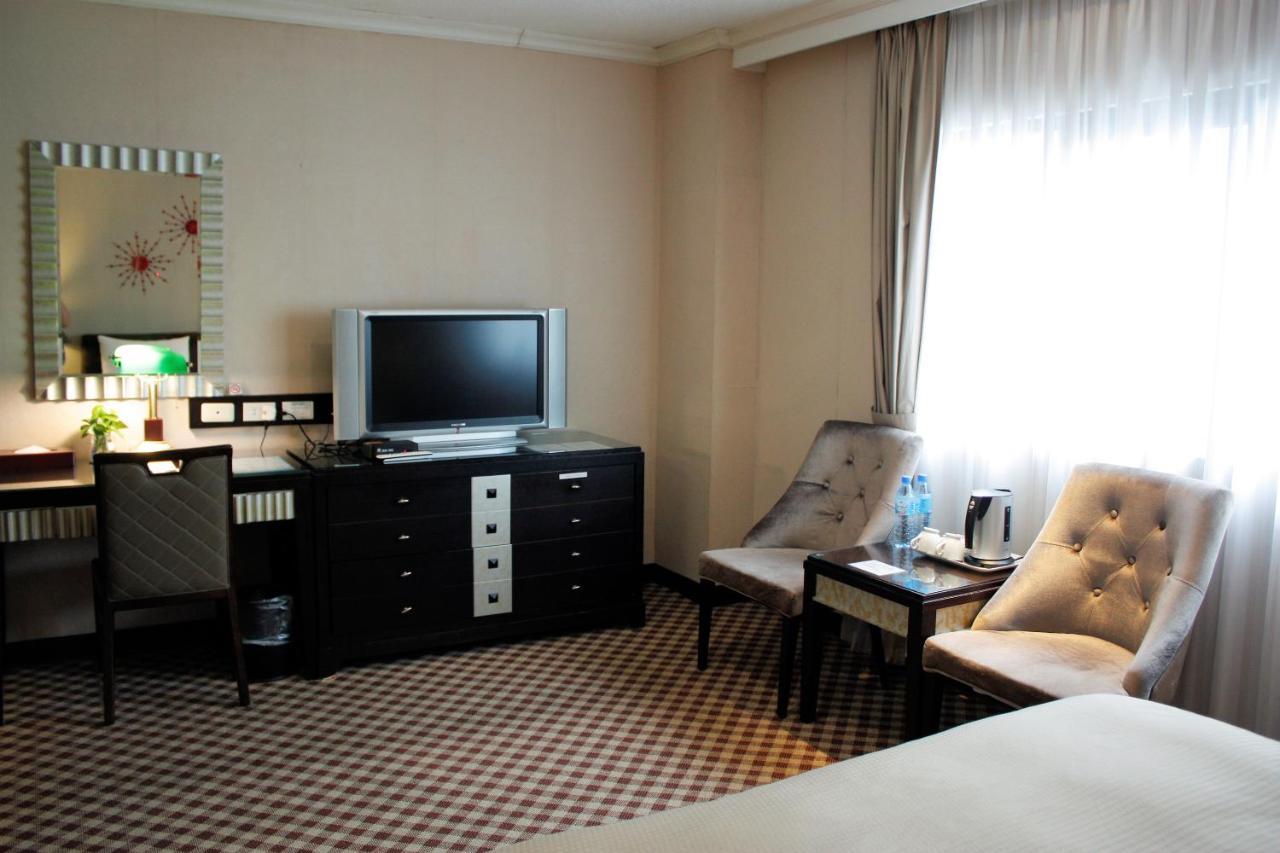 Astar Hotel Taipei Exterior photo